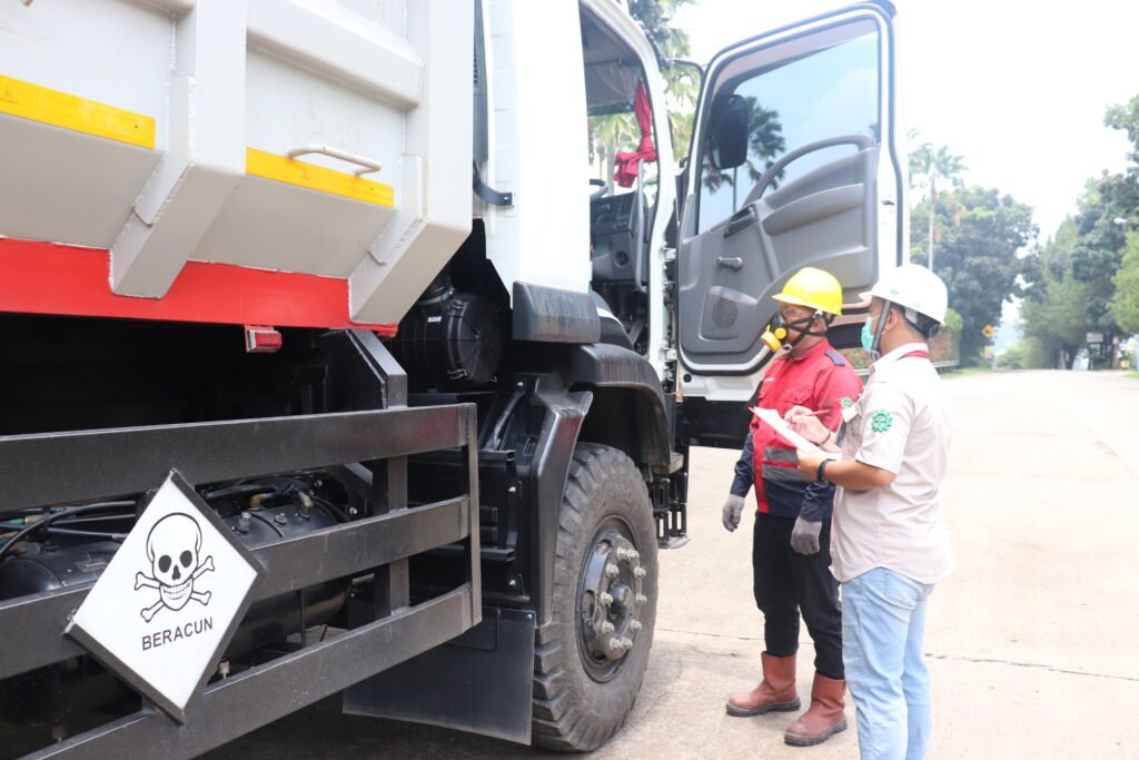 Pengemasan limbah B3