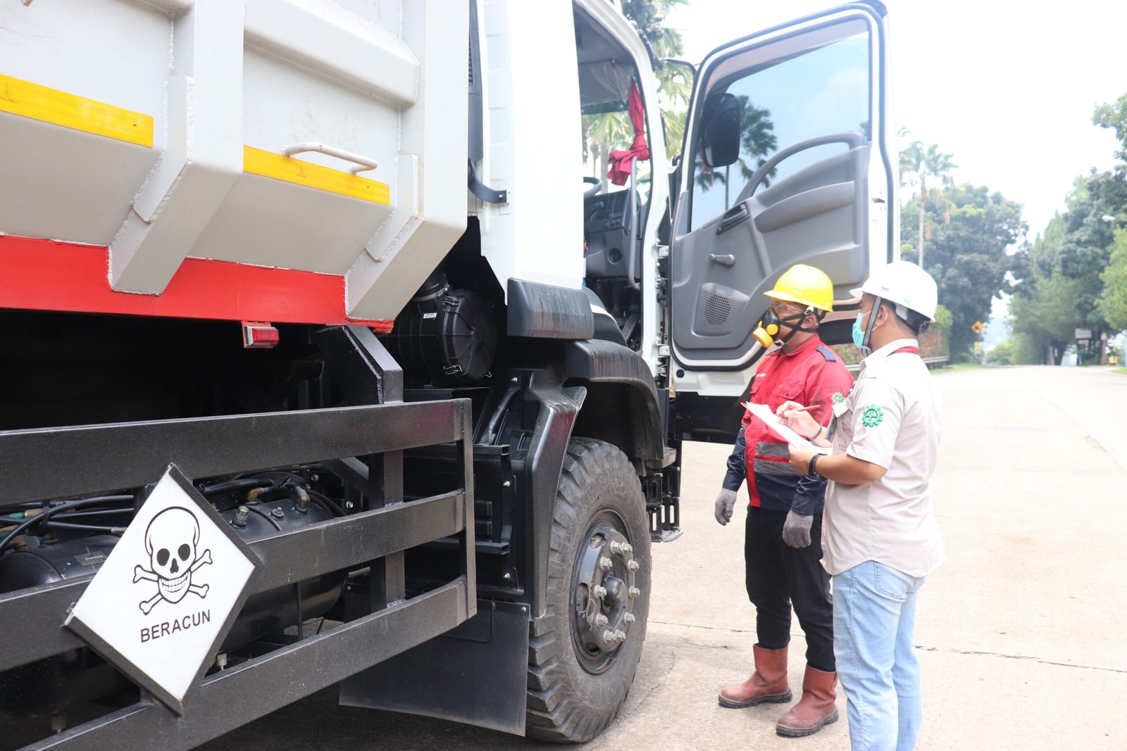 Pengemasan limbah B3